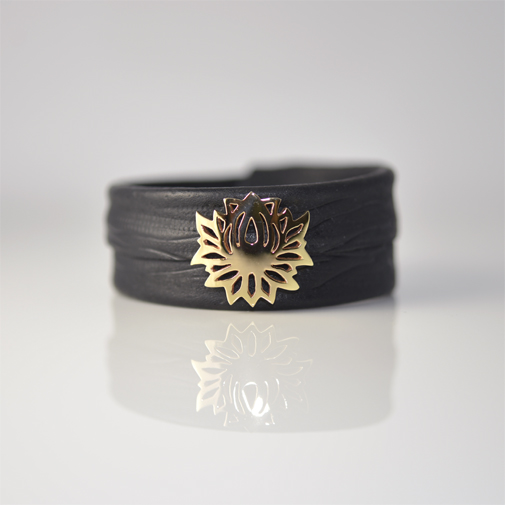 Kangaroo leather bracelet with lotus flower in 18k gold by danish designer and jeweler Susanne Lanng - Skagen.